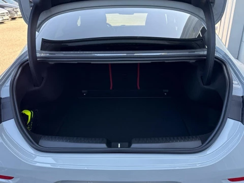 Mercedes-Benz CLA  250+ con tecnologia EQ