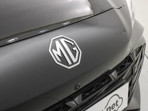 MG3 1.5 HEV LUXURY MY25.5 195 5P
