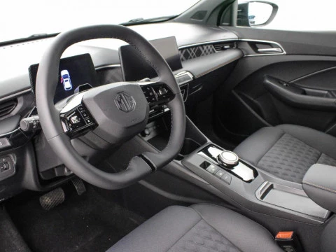 MG3 1.5 HEV LUXURY MY25.5 195 5P
