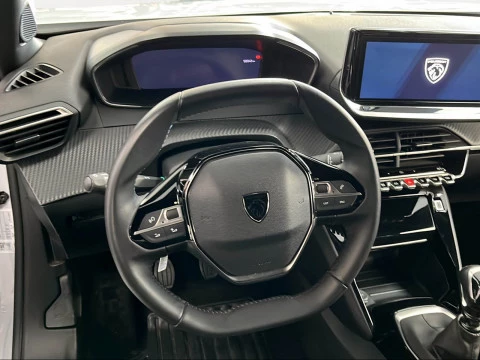 Peugeot 2008 Allure Puretech 100 S&S 6 Vel. MAN