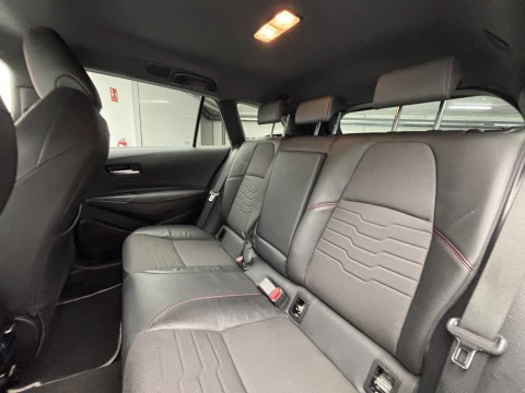 Toyota Corolla 2.0 180H ADVANCE 17