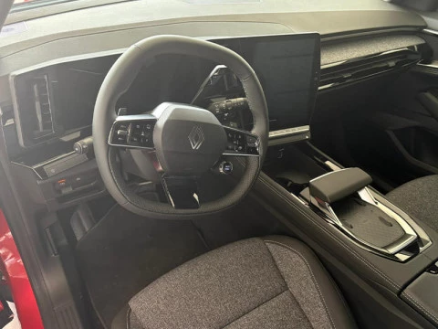 Renault Austral Techno E-Tech Full Hybrid 147kW (200CV) Renault Austral Techno E-Tech Full Hybrid 147kW (200CV)
