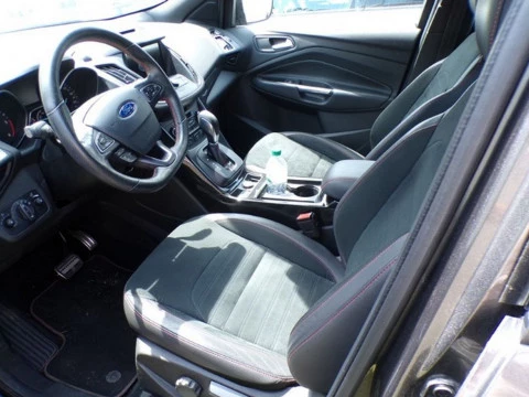 Ford Kuga 2.0 TDCi 110kW 4x4 ST-Line Powers.