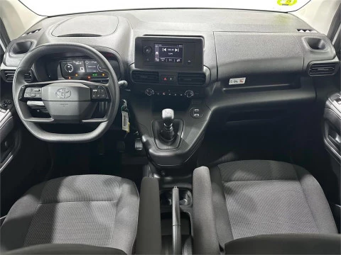 Toyota Proace City - MY25 GX COMBI N1 L2 1.5D 75kW 6MT