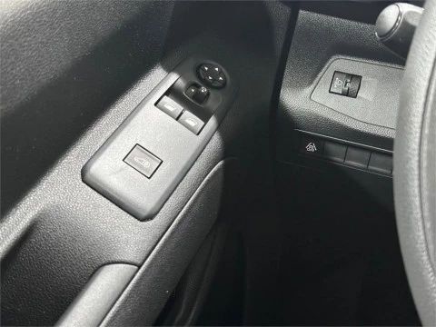 Toyota Proace City - MY25 GX COMBI N1 L2 1.5D 75kW 6MT