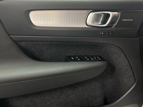 Volvo XC40 XC40 B3 PLUS BLACK EDITION