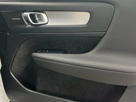 Volvo XC40 XC40 B3 PLUS BLACK EDITION