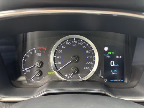 Toyota Corolla 1.8 125H BUSINESS PLUS E-CVT