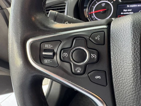 Opel Insignia Grand Sport Selective 1.6 CDTi Start & Stop Turbo D 100 kW (136 CV)