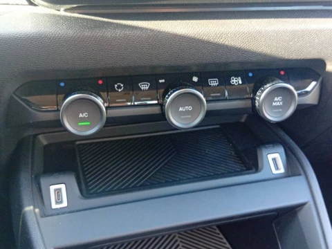 Citroën C4 Hybrid 145 ë-DCS6 Plus