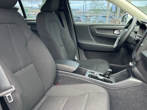 Volvo XC40 1.5 T2 MOMENTUM CORE AUTO 5P