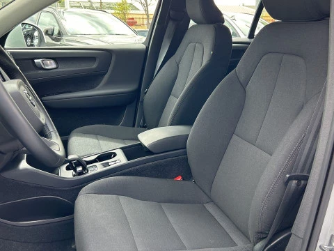 Volvo XC40 1.5 T2 MOMENTUM CORE AUTO 5P