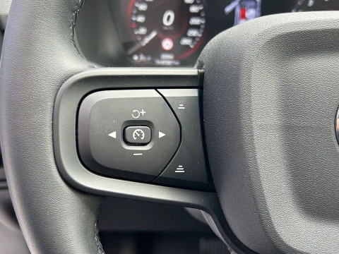 Volvo XC40 1.5 T2 MOMENTUM CORE AUTO 5P