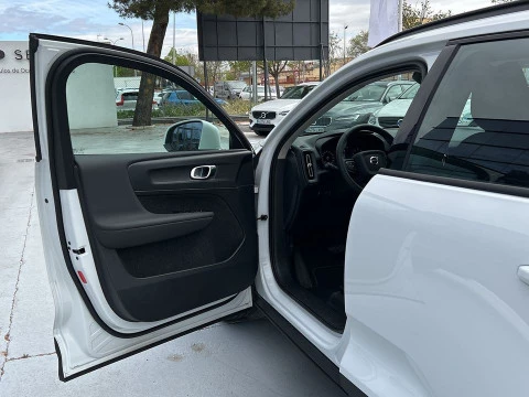 Volvo XC40 1.5 T2 MOMENTUM CORE AUTO 5P