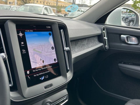 Volvo XC40 1.5 T2 MOMENTUM CORE AUTO 5P