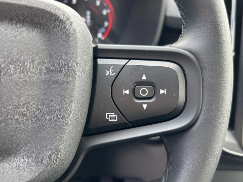 Volvo XC40 1.5 T2 MOMENTUM CORE AUTO 5P