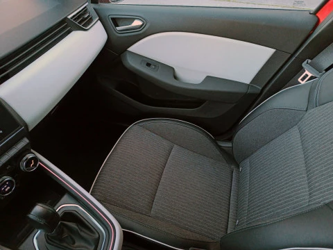 Renault Clio TECHNO E-TECH FULL HYBRID 140CV 5P