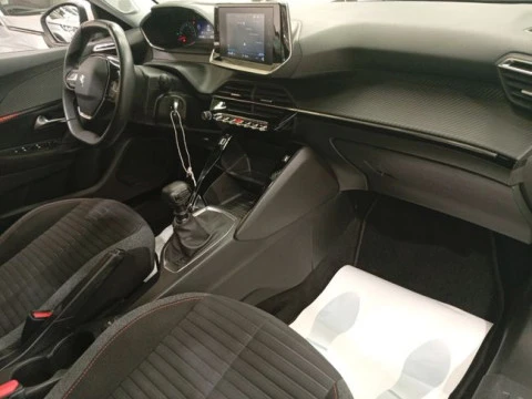 Peugeot 2008 Active BlueHDI 81kW (110CV)