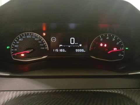 Peugeot 2008 Active BlueHDI 81kW (110CV)