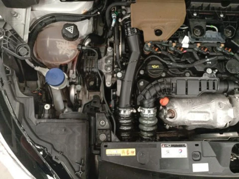 Peugeot 2008 Active BlueHDI 81kW (110CV)
