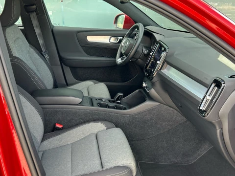 Volvo XC40 2.0 B3 CORE AUTO 163 5P