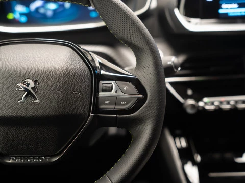 Peugeot e-208 GT Eléctrico 100 kW (136CV)