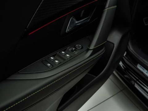 Peugeot e-208 GT Eléctrico 100 kW (136CV)