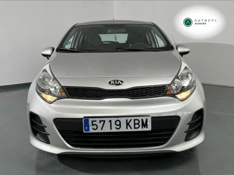 Kia Rio 1.2 CVVT 62kW (84CV) Concept