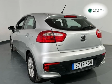 Kia Rio 1.2 CVVT 62kW (84CV) Concept