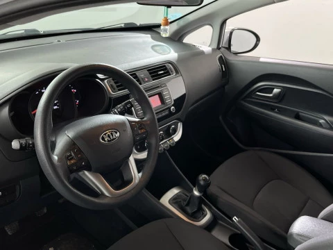 Kia Rio 1.2 CVVT 62kW (84CV) Concept