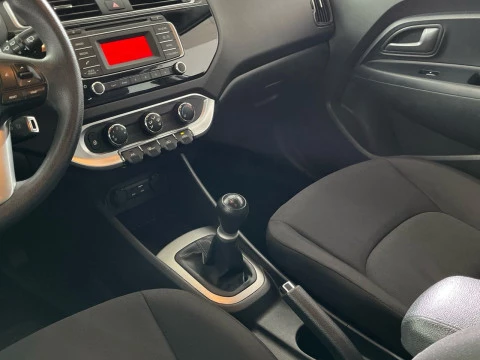 Kia Rio 1.2 CVVT 62kW (84CV) Concept