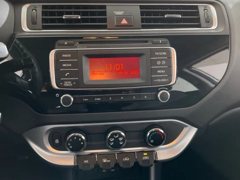 Kia Rio 1.2 CVVT 62kW (84CV) Concept