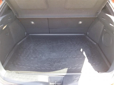 Toyota C-HR 5P Advance 180H e-CVT