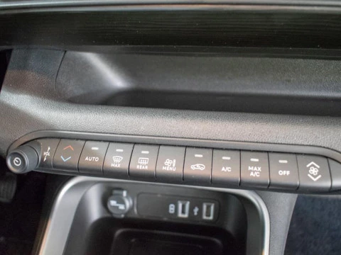 Jeep Avenger 1.2 G 74KW ALTITUDE 5P