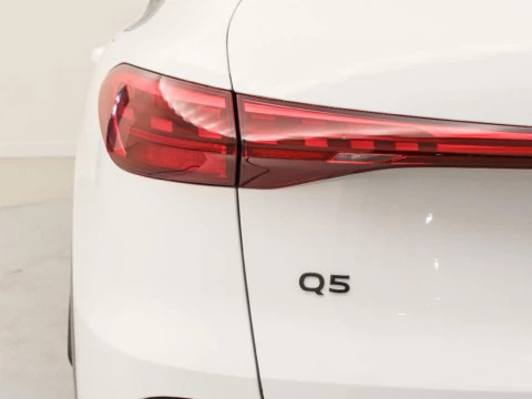 Audi Q5 2.0 E-HYBRID 220KW BLACK LINE S TR QUAT 299 5P
