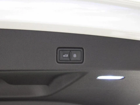 Audi Q5 2.0 E-HYBRID 220KW BLACK LINE S TR QUAT 299 5P