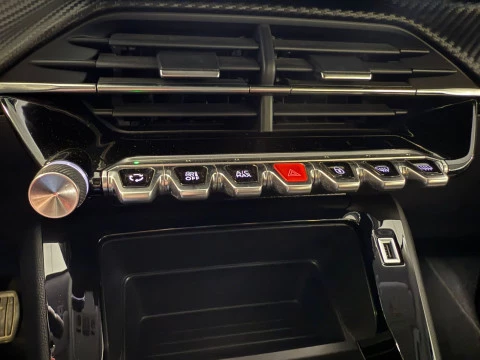 Peugeot 2008 Active BlueHDI 100 S&S BVM6