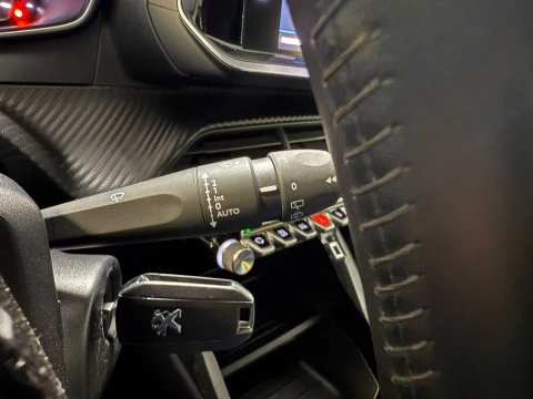 Peugeot 2008 Active BlueHDI 100 S&S BVM6