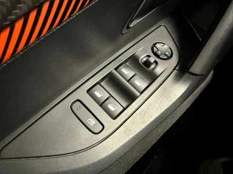 Peugeot 2008 Active BlueHDI 100 S&S BVM6