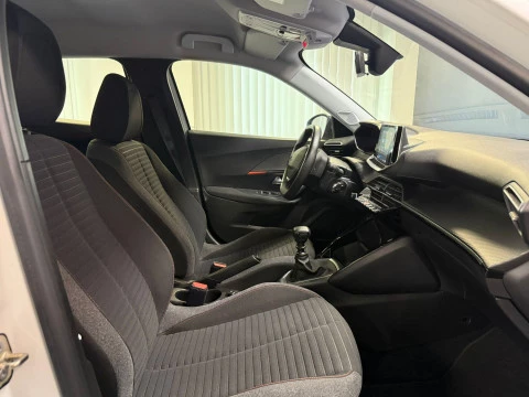 Peugeot 2008 Active BlueHDI 100 S&S BVM6