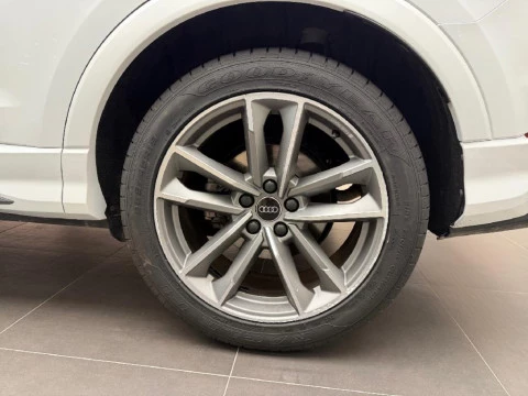 Audi Q3 2.0 35 TDI S TRONIC S LINE 150CV 5P