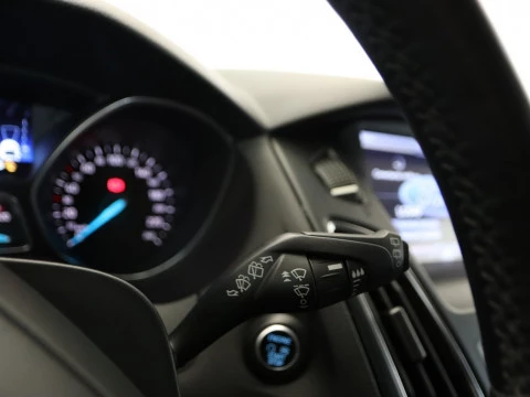 Ford FOCUS 2.0 TDCI 150 TITANIUM POWERSHIFT 5P