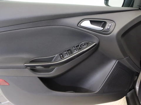 Ford FOCUS 2.0 TDCI 150 TITANIUM POWERSHIFT 5P