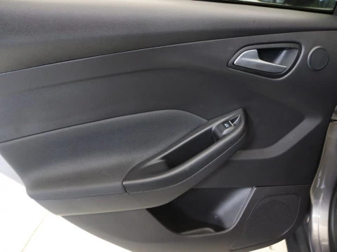 Ford FOCUS 2.0 TDCI 150 TITANIUM POWERSHIFT 5P