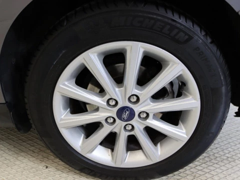 Ford FOCUS 2.0 TDCI 150 TITANIUM POWERSHIFT 5P