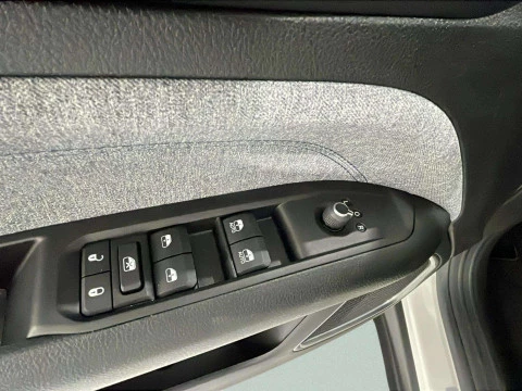Jeep Compass 1.3 GSE 96KW LONGITUDE FWD 130 5P