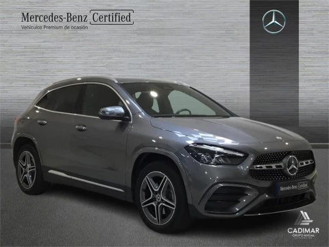 Mercedes-Benz GLA 250 e con tecnología híbrida EQ