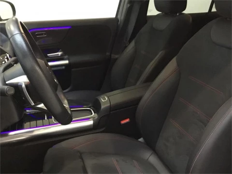 Mercedes-Benz GLA 250 e con tecnología híbrida EQ