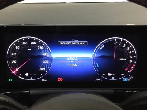 Mercedes-Benz GLA 250 e con tecnología híbrida EQ