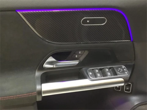 Mercedes-Benz GLA 250 e con tecnología híbrida EQ